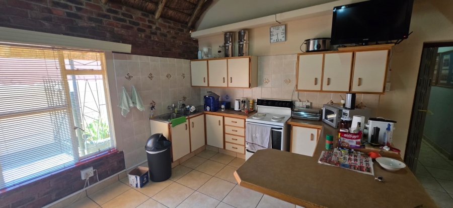 8 Bedroom Property for Sale in Meiringspark North West